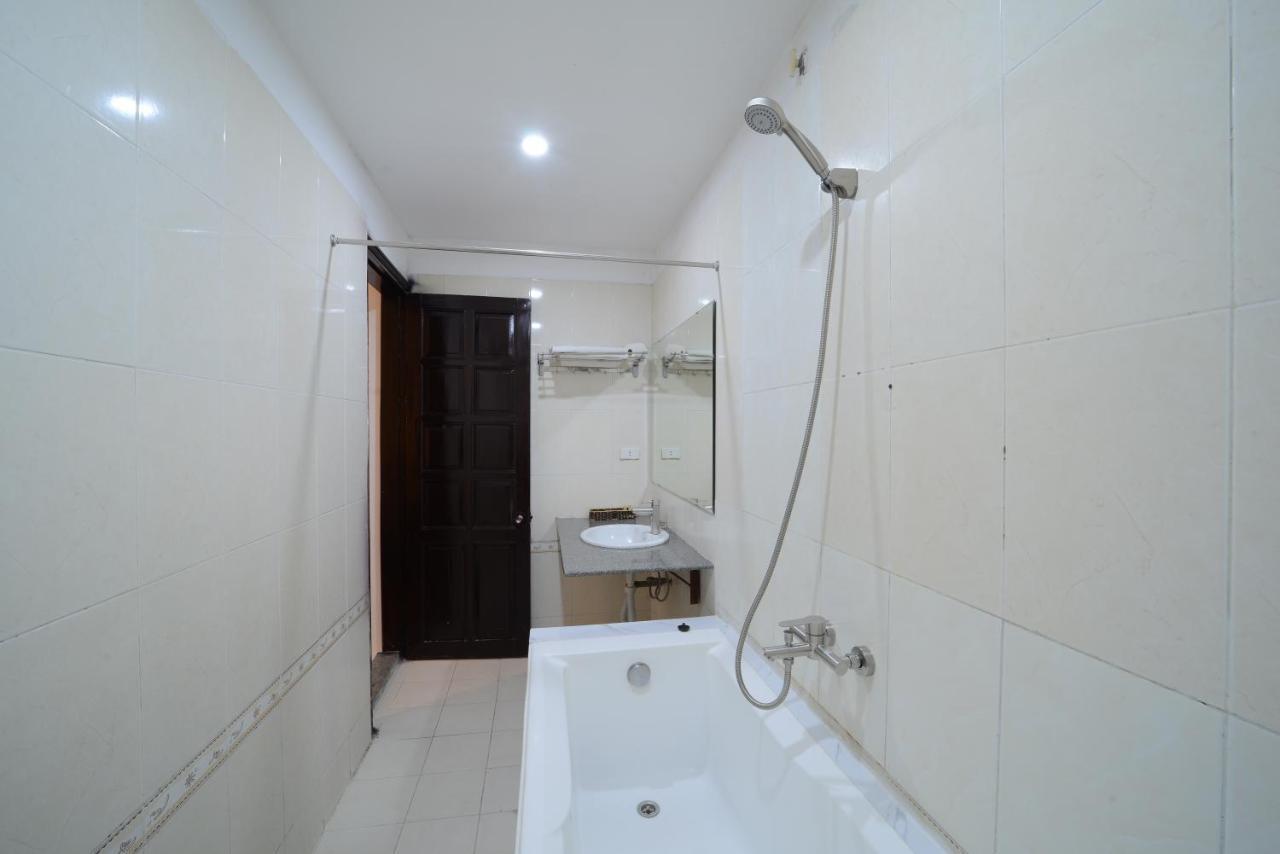 Hoang Cuong Hotel Hanoi Esterno foto